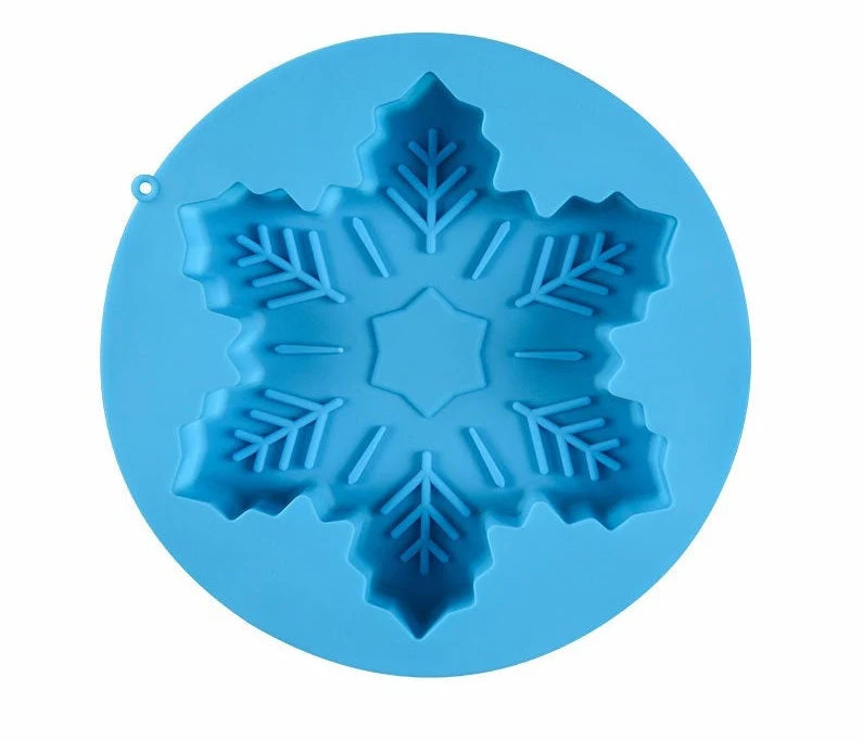Large snowflake silicone mold for cake, chocolate, and soap making, perfect for Christmas baking, popular in the USA and Europe.