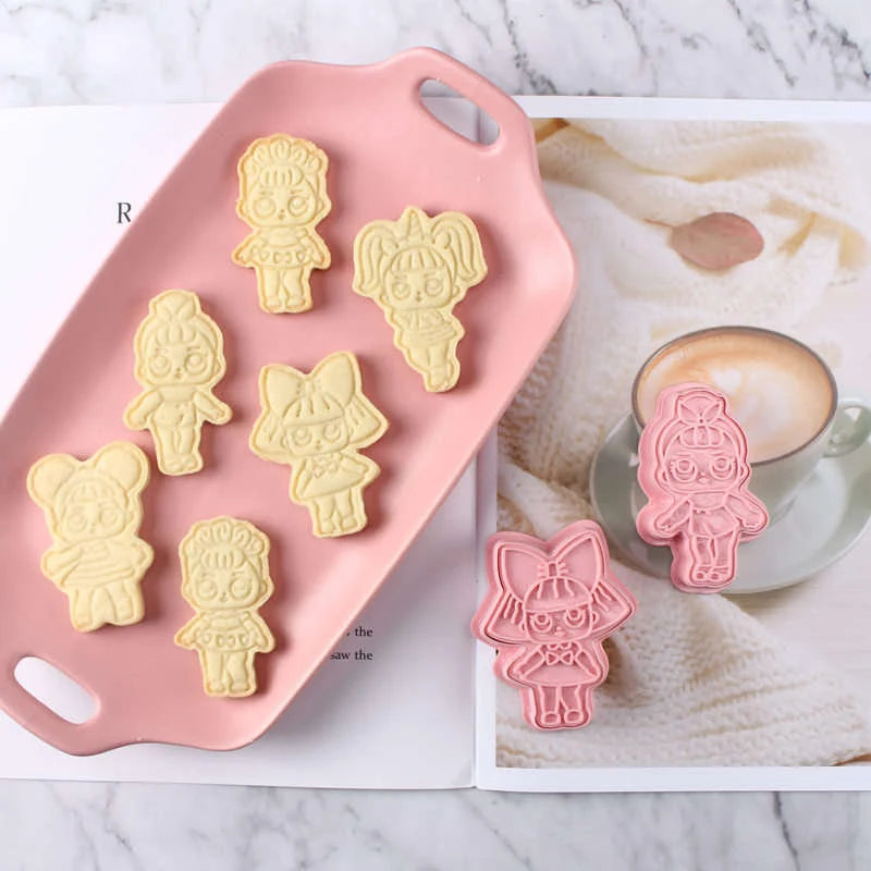 Dolls cookie cutter and stamp set, LOL-themed cutters for cookies and cake decorating, popular in the USA and Europe.